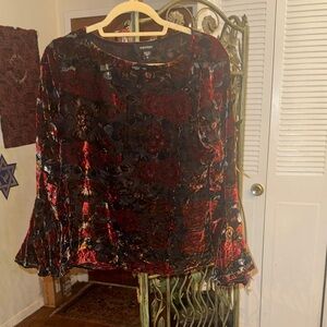 Karen  Kane  women’s. Floral Velvet Top